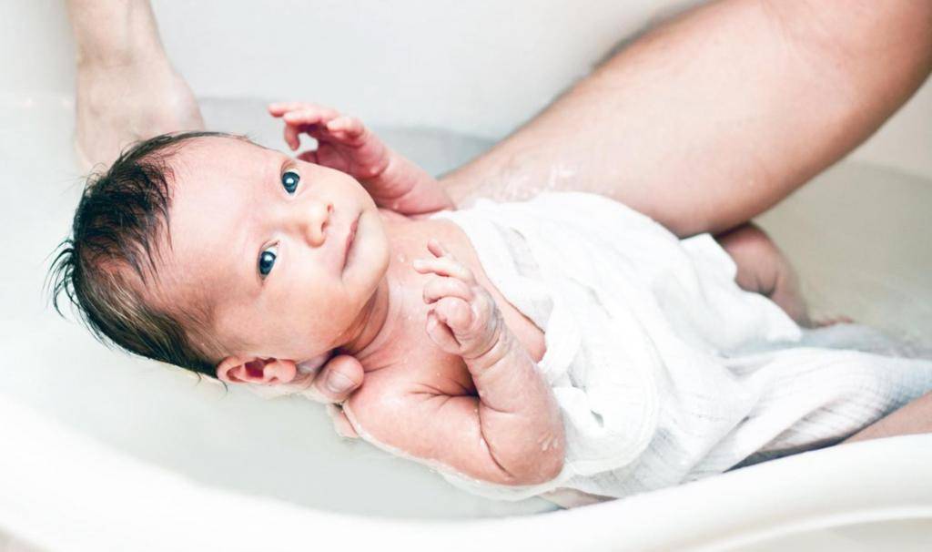 Воздушные ванны для новорожденного что это такое