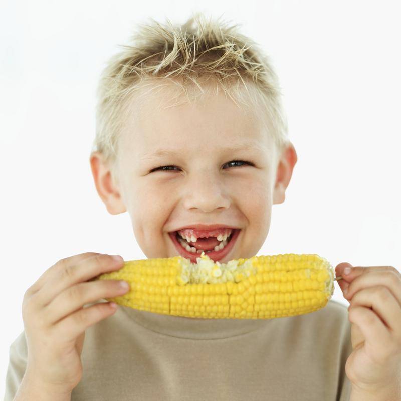 С какого возраста можно давать детям варёную кукурузу?