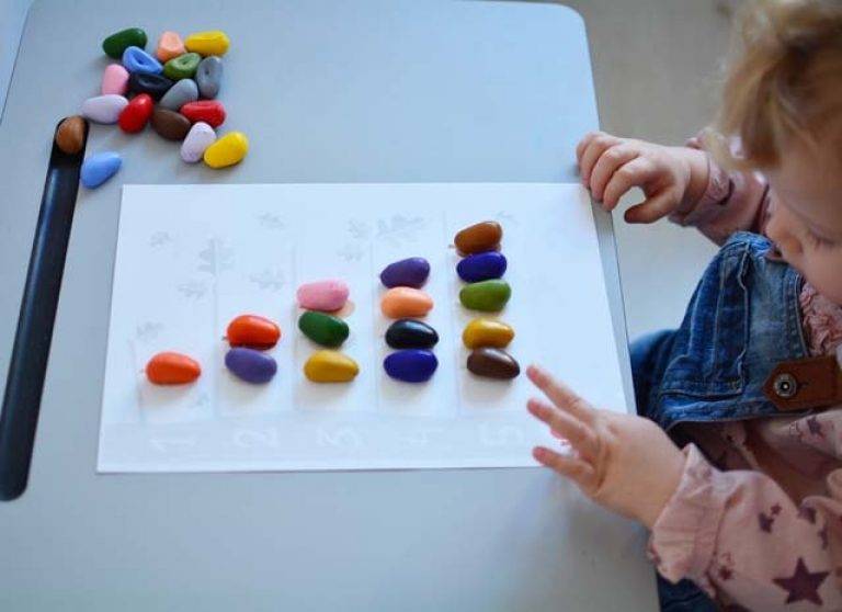 Как научить ребенка различать цвета в 2-3 года: игровые методики обучения и советы родителям