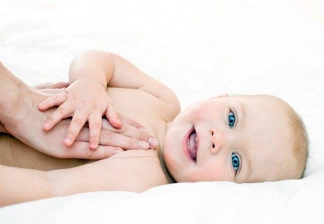 Зачем нужен массаж новорожденным и грудничкам?