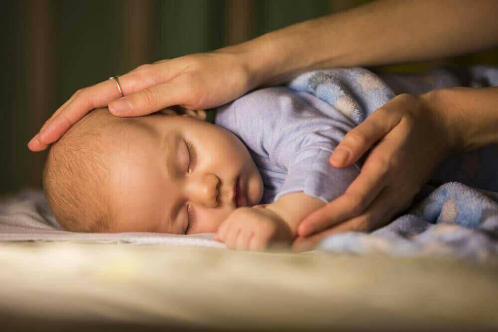 Как быстро уложить ребенка спать за 5 минут: 12 эффективных методов, 10 правил от комаровского