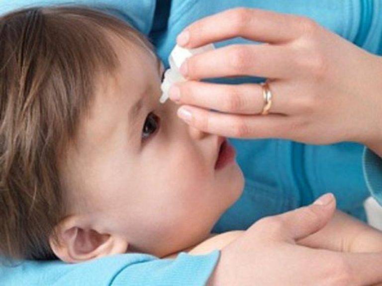 Как закапать капли в глаза ребенку: правила для новорожденного, что делать если малыш жмурится