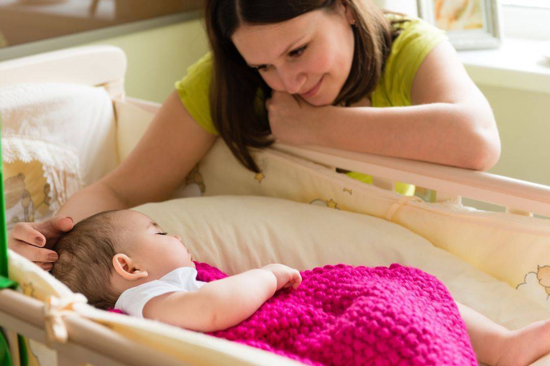 Как уложить ребенка спать без грудного кормления: полезные советы