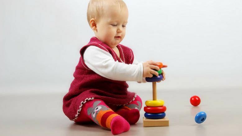 Занятия с ребенком в 7 месяцев: чему учить и как развивать малыша?