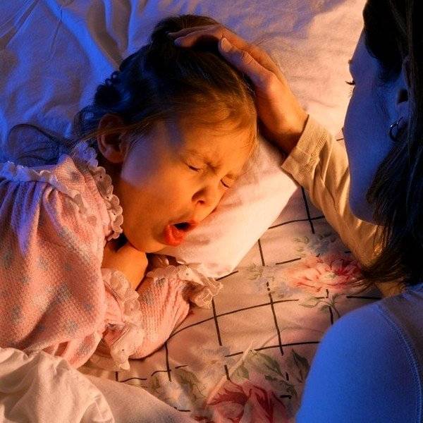 Ребенок кашляет, когда ложится спать. причины, симптомы, диагноз, лечение и советы врача-педиатра