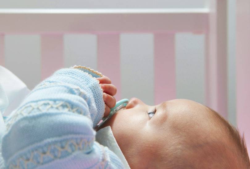 Ребенок в 4 месяца плохо спит ночью: как наладить спокойный сон малыша