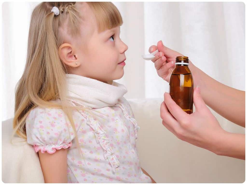 Как облегчить кашель у ребенка в домашних условиях ночью - чем помочь при сухом горле?