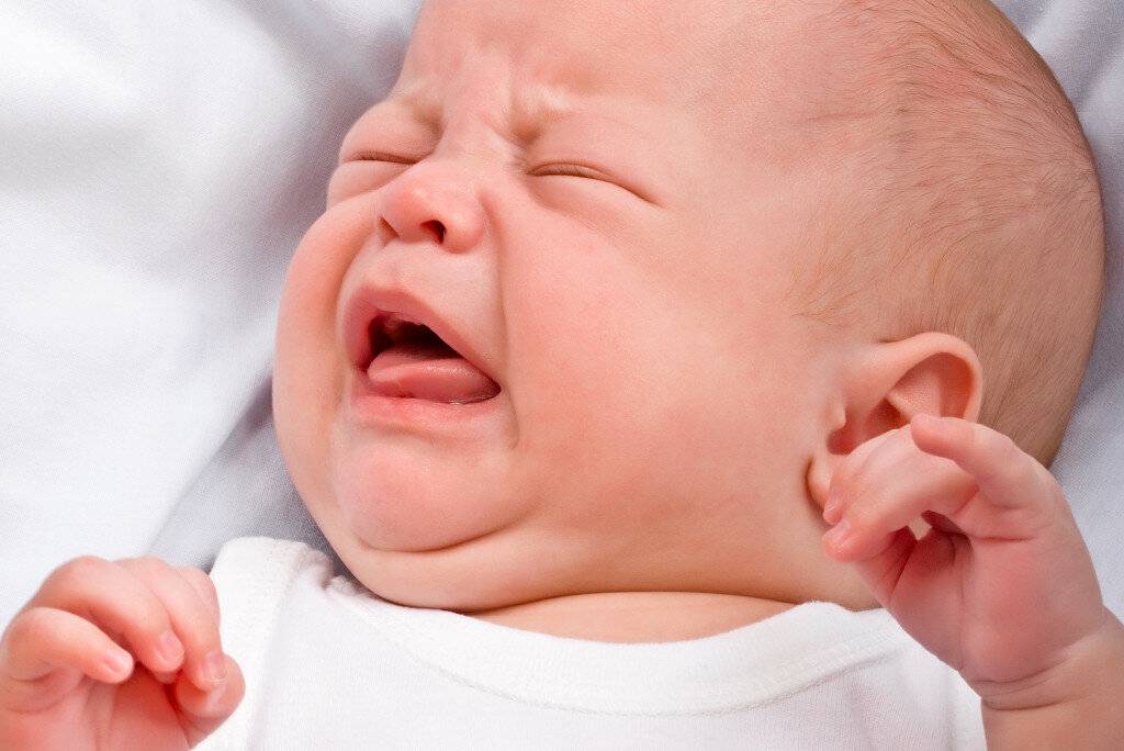 Тремор у новорожденных: подбородок у грудничка и руки, комаровский и дрожание конечностей, симптомы неврологии