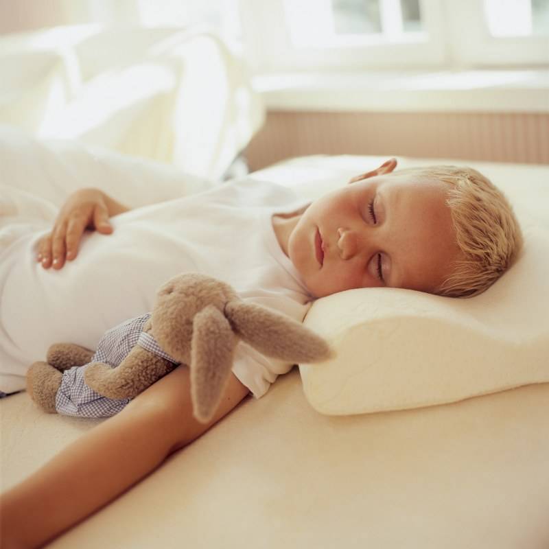 Когда можно подушку ребенку до года?