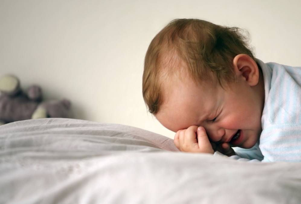Почему 4-месячный ребенок плохо спит ночью – какие причины и что делать 2021