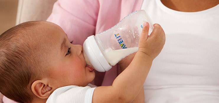 Как приучить ребенка к бутылочке: причины отказа рекомендации