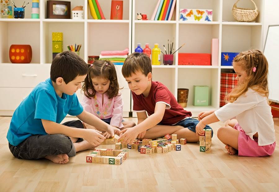Как научить ребёнка играть самостоятельно? 6 способов. как научить ребенка играть с детьми