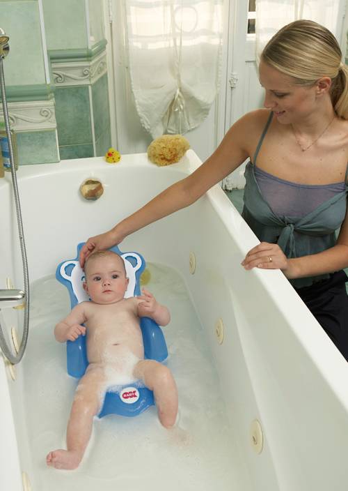 Купание новорожденного в большой ванне - стоит или нет?