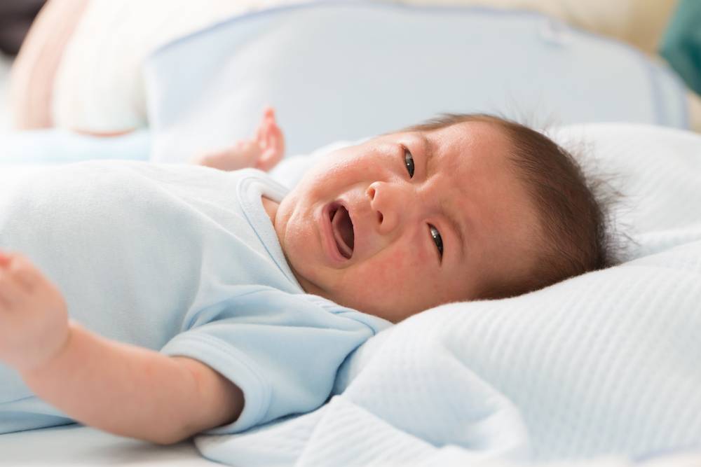Почему грудничок плачет во сне не просыпаясь:особенности и фазы сна новорожденного, причины крика и профилактика • твоя семья - информационный семейный портал