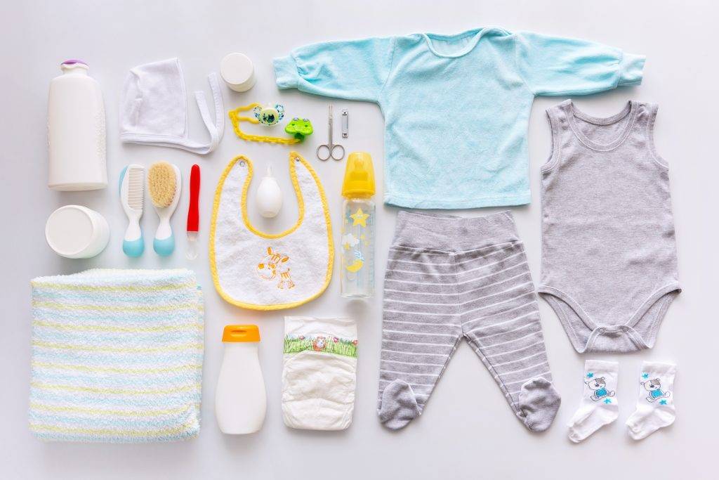 Одежда для новорожденных зимой: список вещей и правила подбора в зависимости от погоды