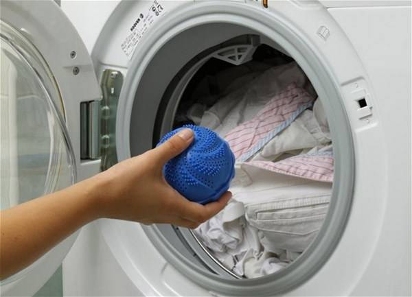 Как стирать мягкие игрушки в стиральной машине и вручную и можно ли? видео